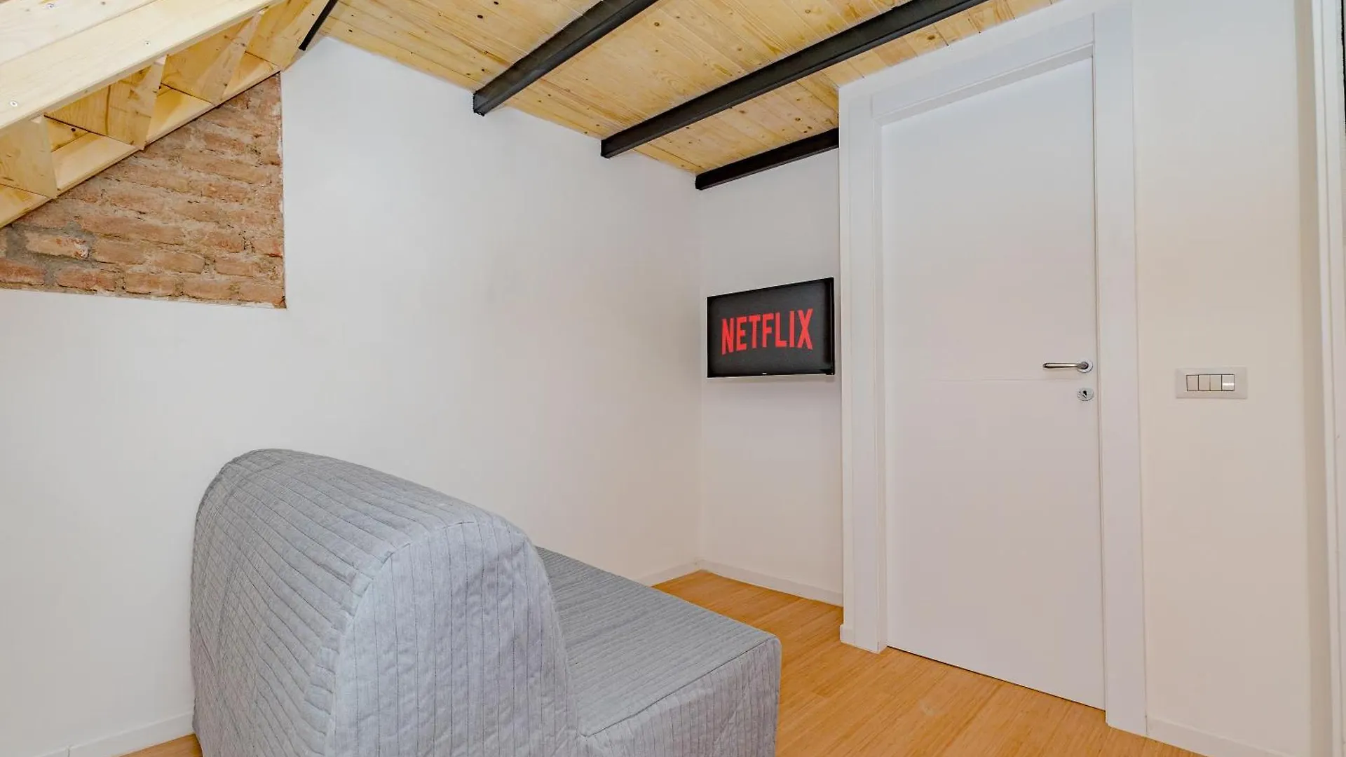 1Cli19 -Duomo-Loreto- Central - Boho-Style Milan Apartment