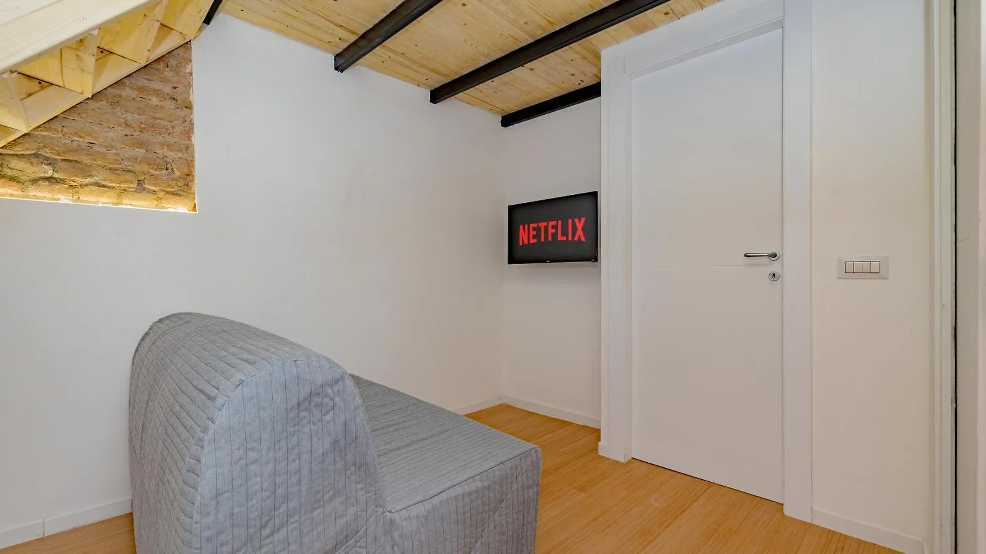 1Cli19 -Duomo-Loreto- Central - Boho-Style Milan Apartment