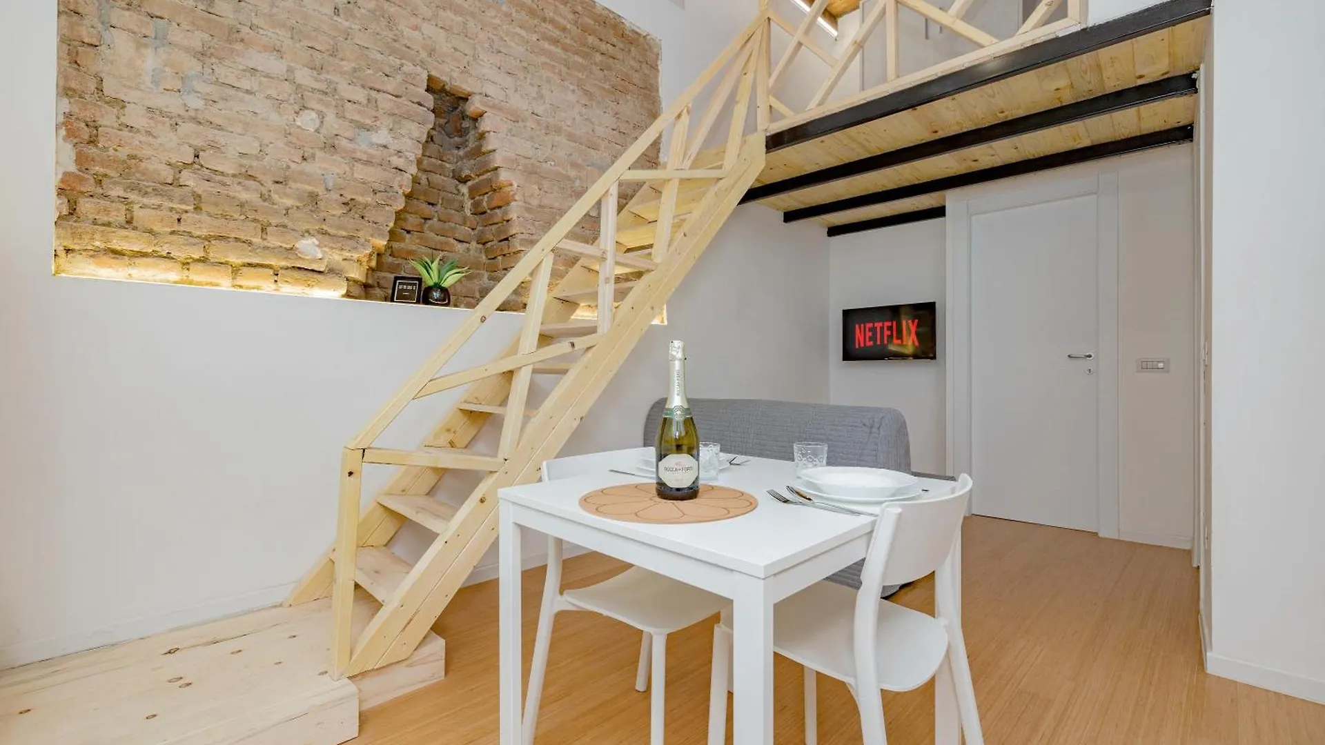 1Cli19 -Duomo-Loreto- Central - Boho-Style Milan